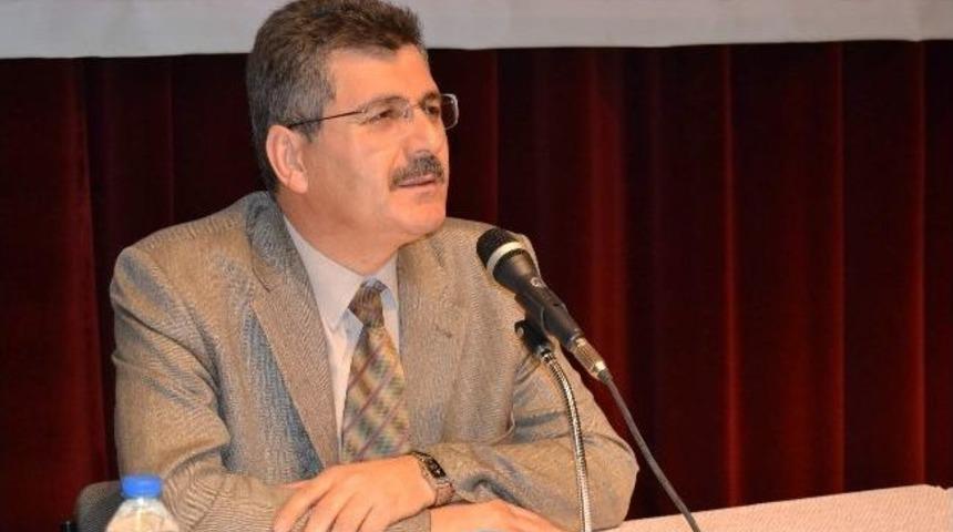 Er&uuml; Edebiyat Fak&uuml;ltesi &Ouml;ğretim &Uuml;yesi Prof. Dr. Nevzat &Ouml;zkan: