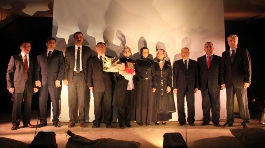 Degder&rsquo;den Anlamlı Gece