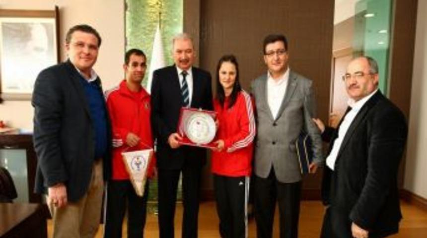 Milli Sporculardan Başkan Uysal’a Teşekkür Ziyareti
