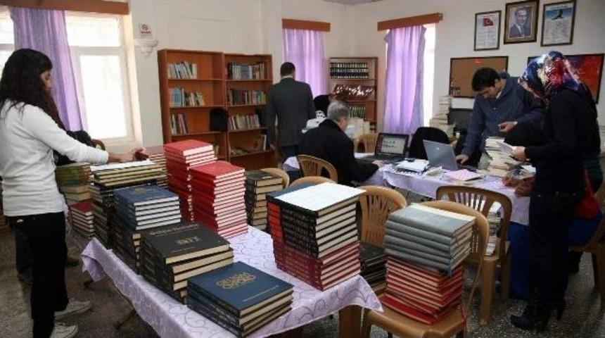 Ga&uuml;n &Ouml;ğrencileri K&uuml;t&uuml;phane Standardı &Ccedil;alışmalarına Katıldı