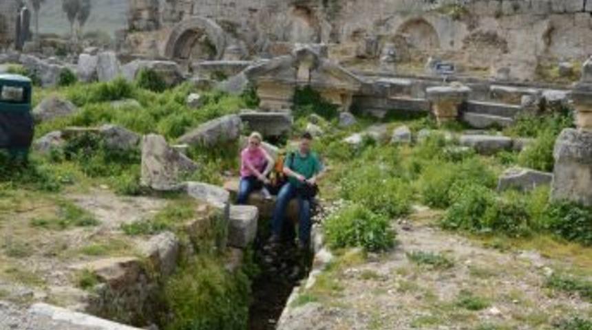 Perge Antik Kenti Turizme Kazandırılmayı Bekliyor