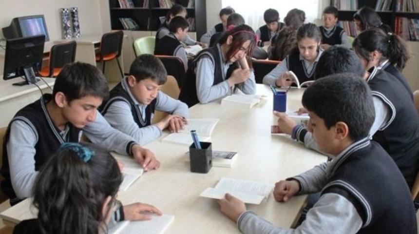 Arel &Uuml;niversitesi'nden Van'a K&uuml;t&uuml;phane