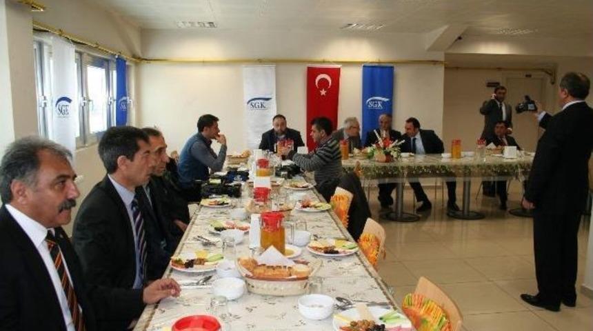 Sgk Kars İl M&uuml;d&uuml;r&uuml; Basın Mensuyplarıyla Buluştu