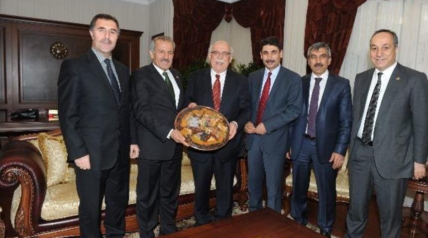 B&ouml;lge Milletvekillerinden Milli Eğitim Bakanı Nabi Avcı&rsquo;ya Ziyaret
