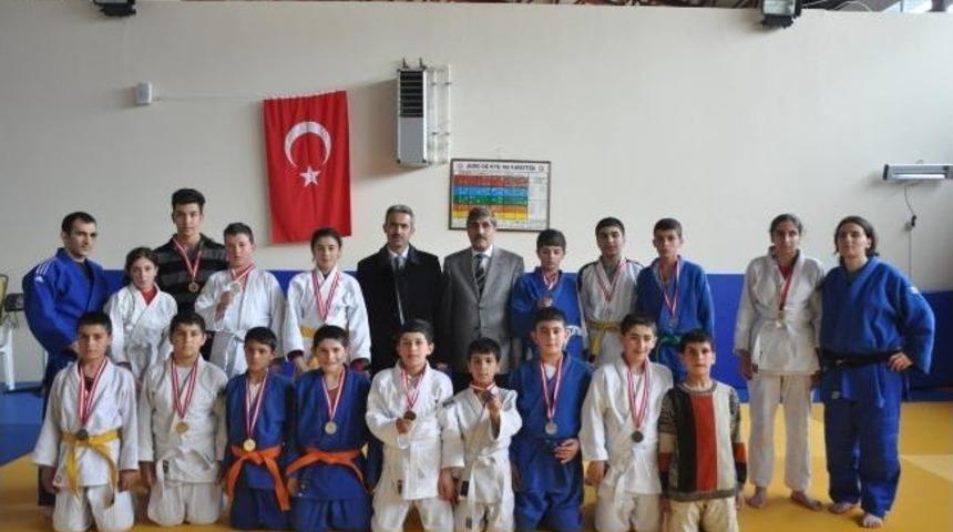 Aslan Sinir&rsquo;den Şampiyon Judoculara Ziyaret