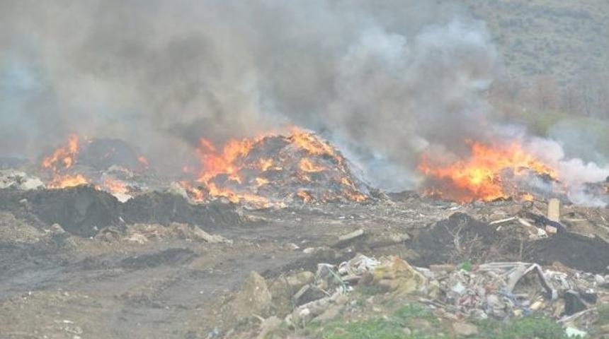 İneg&ouml;l&rsquo;de Eski &Ccedil;&ouml;pl&uuml;k Alanında Yangın