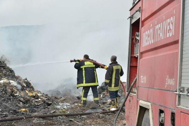 İnegöl’de Eski Çöplük Alanında Yangın