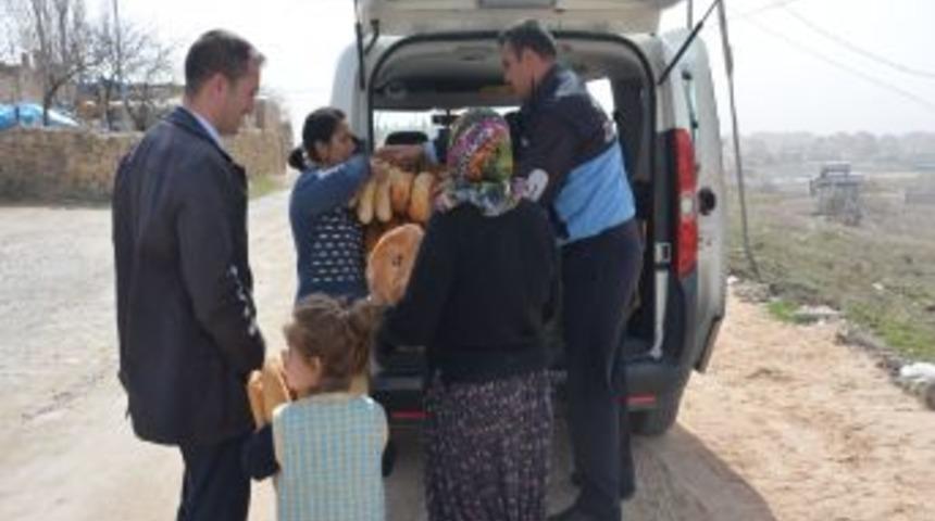 Zabıta, Gece Ka&ccedil;ak Otob&uuml;sleri G&uuml;nd&uuml;z Esnafı Denetliyor