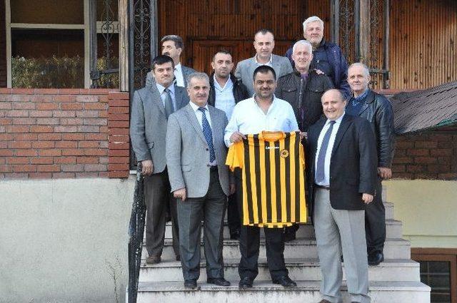 Zimder’den, Kilimli Belediyespor Oyuncularına Ziyaret