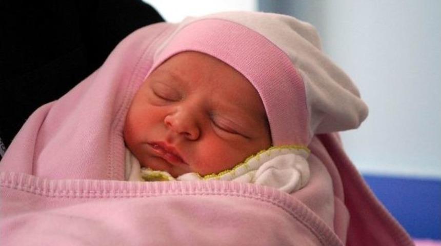 Donmak &Uuml;zereyken Bulunan Bebek Devlet Korumasında