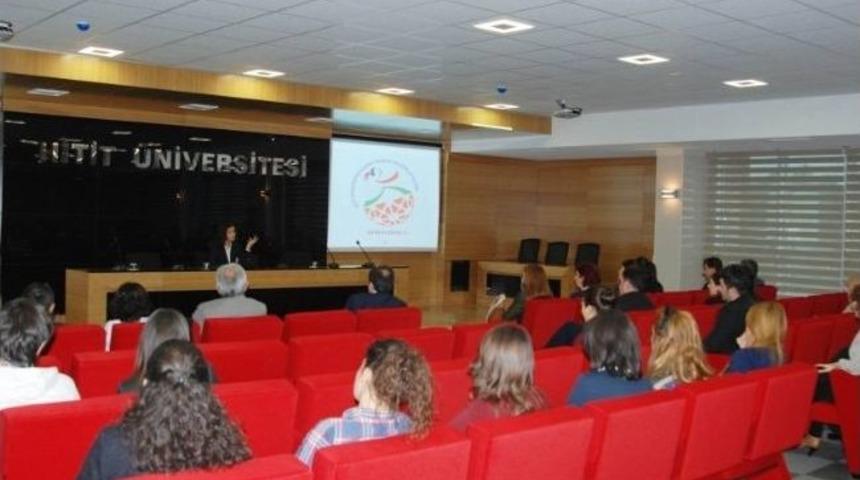 Boğazkale Kaymakamı Uyan’dan Üniversitede ‘kadın’ Konulu Konferans