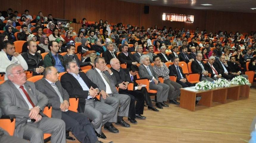 T&uuml;rk&ouml;ne, Bozok &Uuml;niversitesi &Ouml;ğrencileriyle Buluştu