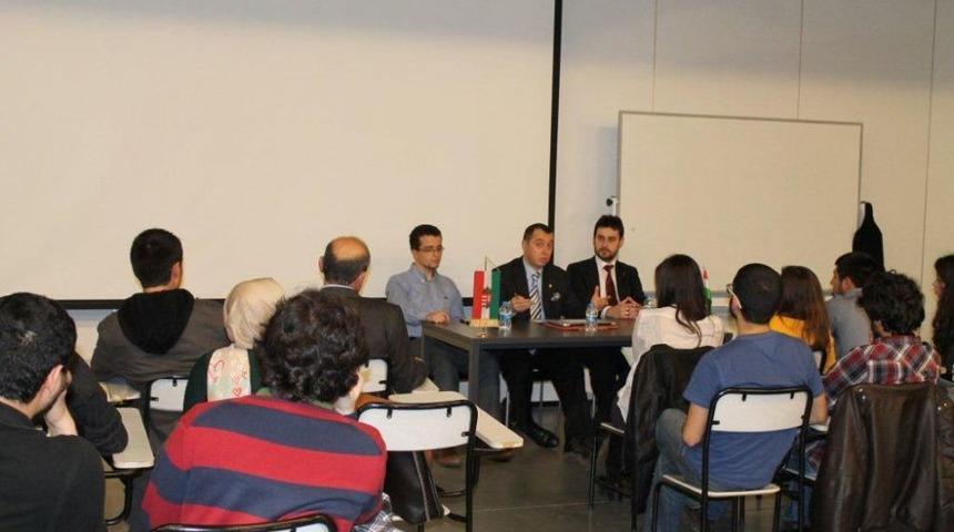 Gen&ccedil; Işadamı, &Uuml;niversitelilere 'Avrupa'da Girişimciliğin Yol Haritası'nı Anlattı