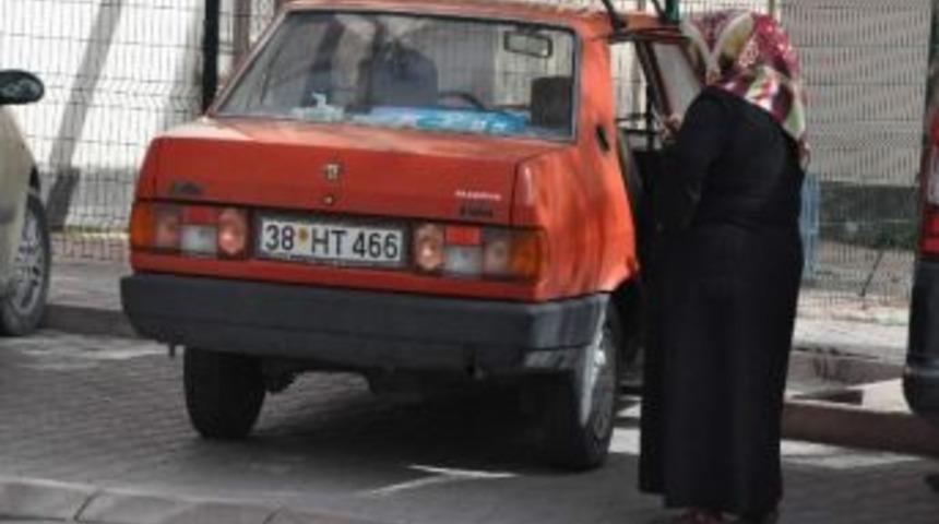 Hastanaye Geldi Soyuldu