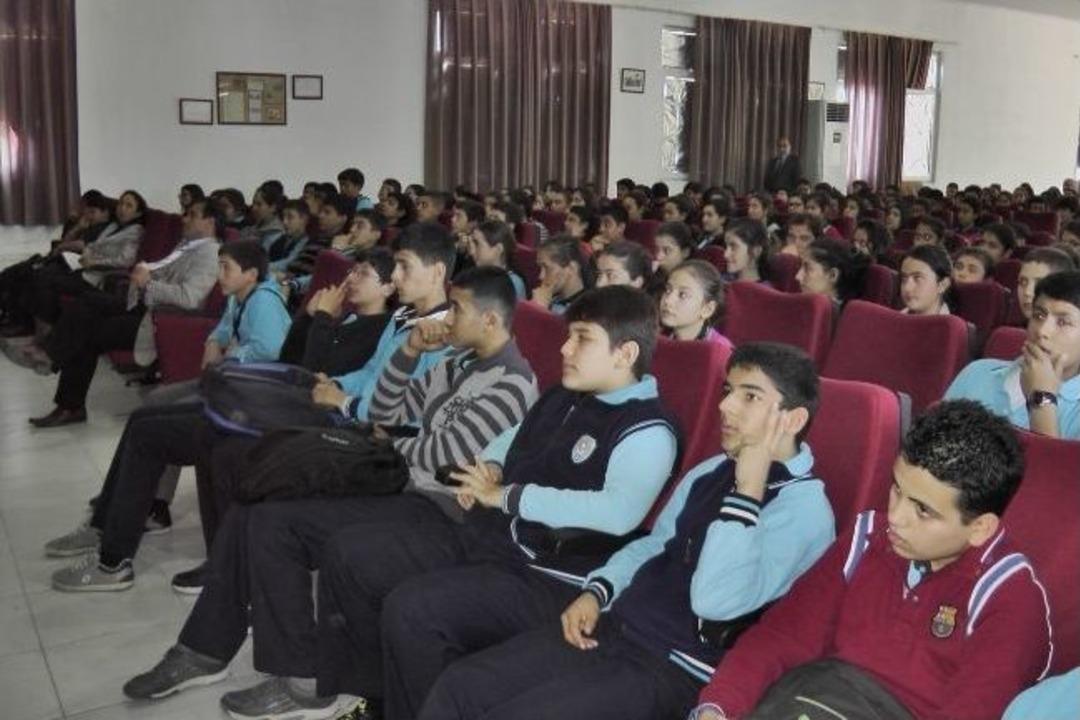 &Ouml;ğrencilerin Sınav Kaygısı Yaşamamaları İ&ccedil;in Bilgilendirme Yapıldı