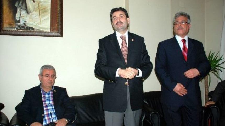 Tbmm İnsan Hakları İnceleme Komisyonu Başkanı &Uuml;st&uuml;n&rsquo;den Ak Yaşam Derneği&rsquo;ne Ziyaret