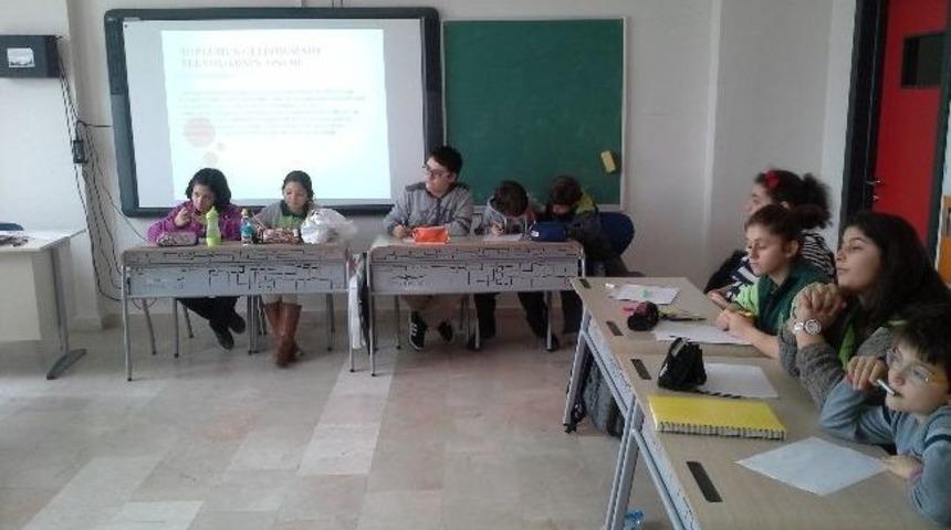 Çorlu Fatih Kolejinden Münazara Günleri