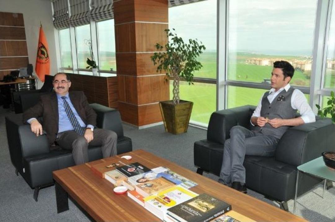 Keremcem&rsquo;in Bu Haftaki Durağı Namık Kemal &Uuml;niversitesi Oldu