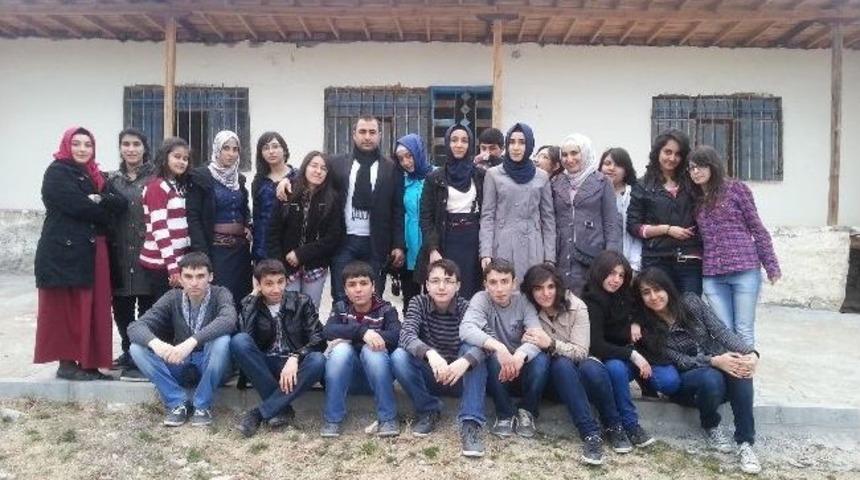 Yerk&ouml;yl&uuml; &Ouml;ğrenciler Kırşehir&rsquo;i Gezdi