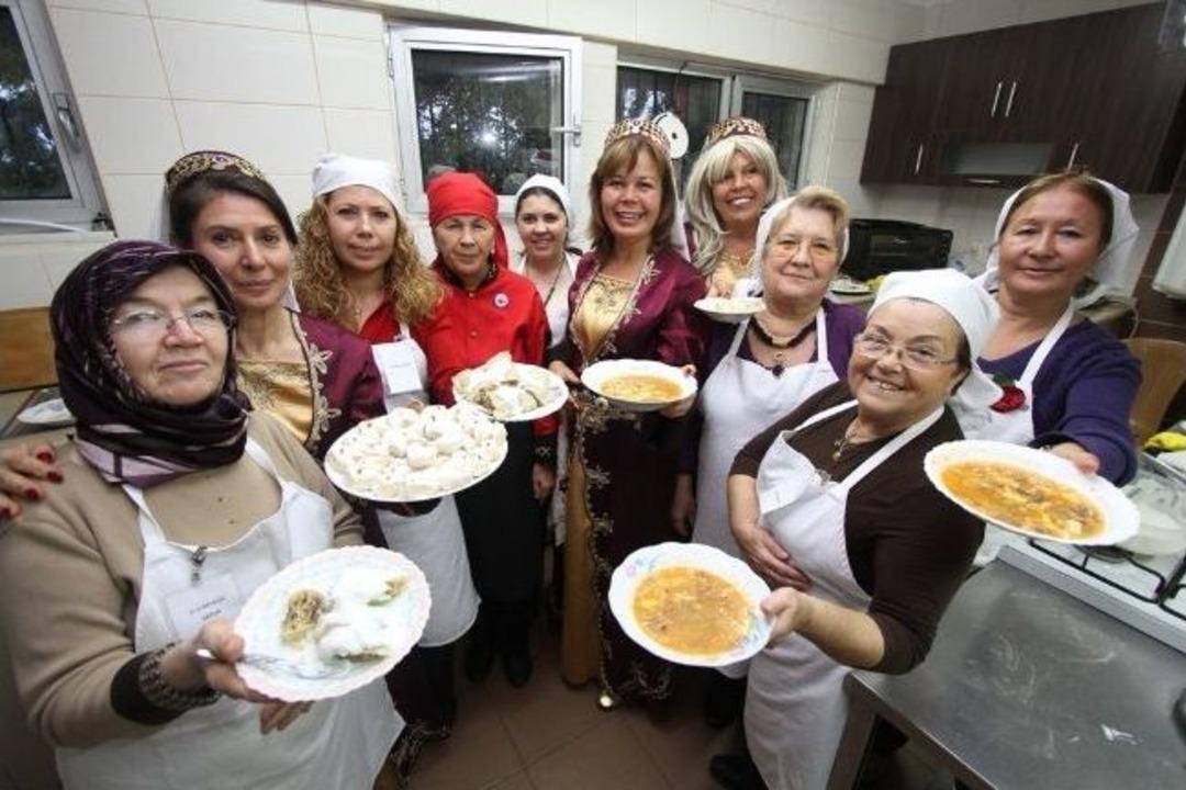 Konak Belediyesi&rsquo;nden &ldquo;&uuml;reten Kadın Modeli&rdquo; B&uuml;y&uuml;k Bir Organizasyona D&ouml;n&uuml;ş&uuml;yor
