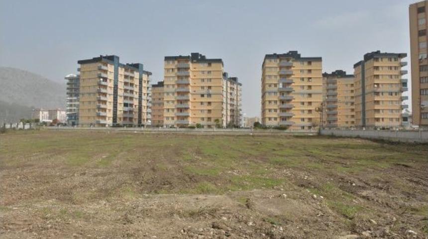 Konyaaltı&rsquo;nda Boş Alanlarda Temizlik &Ccedil;alışması Başladı