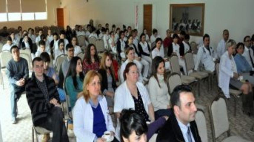 Do&ccedil;. Dr. Elbek: Her &Uuml;&ccedil; Doktordan Ikisine S&ouml;zl&uuml; Şiddet Uygulanıyor