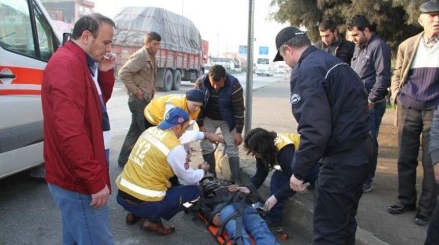 Otomobilin &Ccedil;arptığı Motosiklet S&uuml;r&uuml;c&uuml;s&uuml; Yaralandı