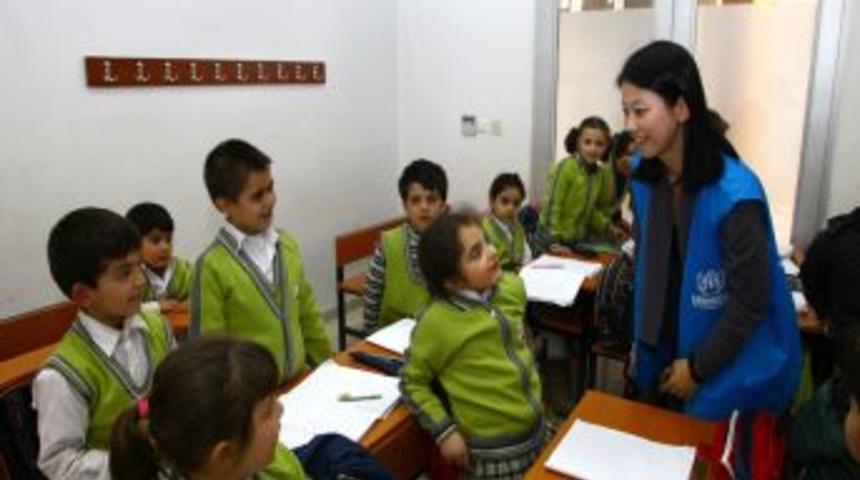 BM Heyeti, Suriyeli &Ccedil;ocukların Eğitim G&ouml;rd&uuml;ğ&uuml; Okula Hayran Kaldı