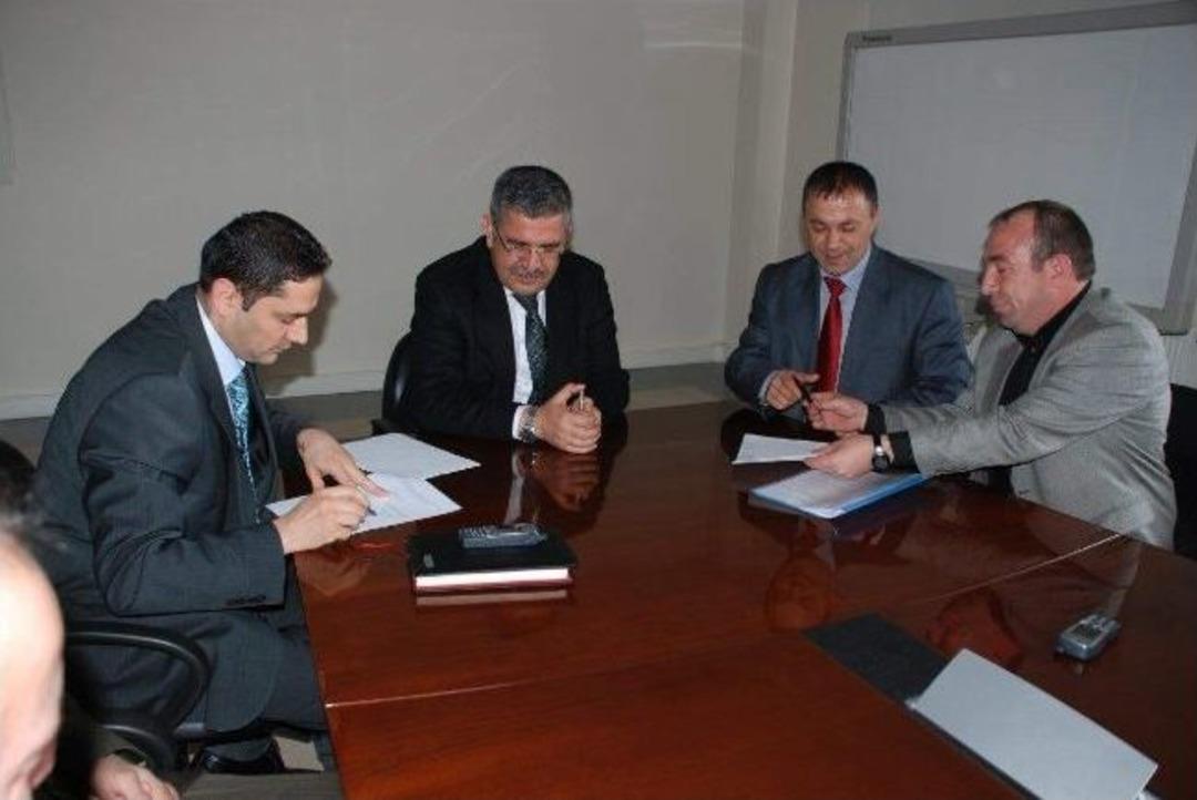 Hes Kablo A.ş., Erciyes &Ccedil;elik A.ş. Ve Hcs Kablolama A.ş.&rsquo;de S&ouml;zleşme Mutluluğu