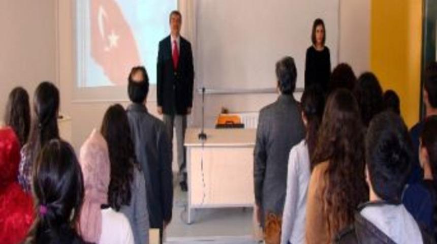 Ad&uuml;&rsquo;l&uuml; Gen&ccedil;ler Akif&rsquo;i Unutmadı