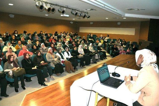 Keçiören Kadın Eğitim Destek Merkezi (kadem)'den Kadın Hakları Semineri