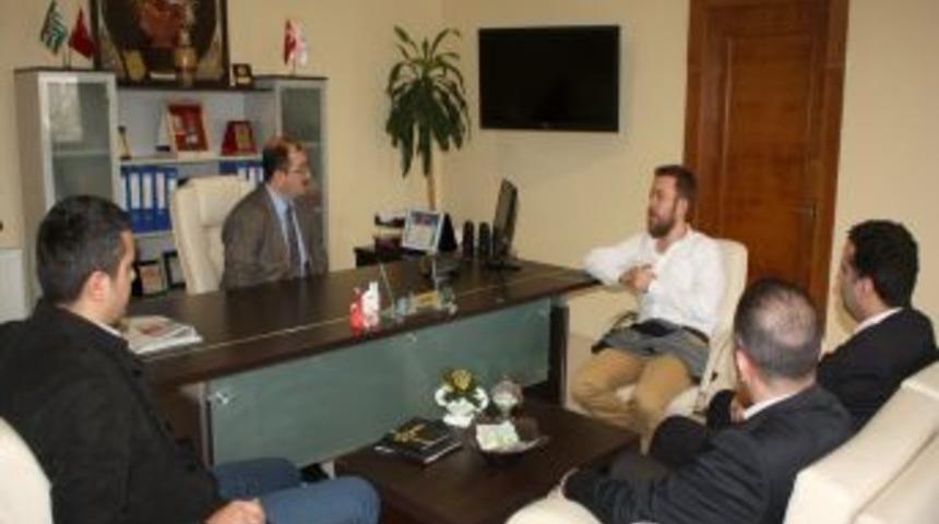 &lsquo;Sel&ccedil;uklu Mutfağı&rsquo;nın Yazarı Birikimlerini İzg&uuml;n Ile Paylaştı