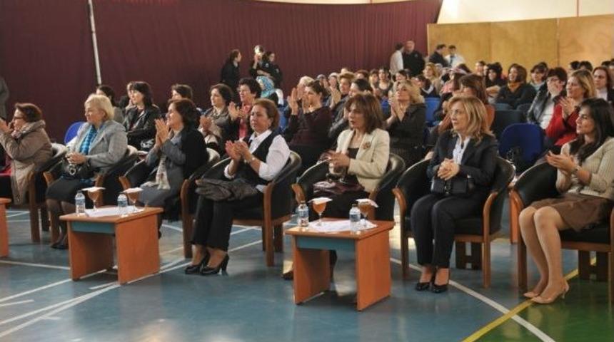 Nil&uuml;fer Kadın Korosu&rsquo;ndan Kadın Mahkumlara Konser