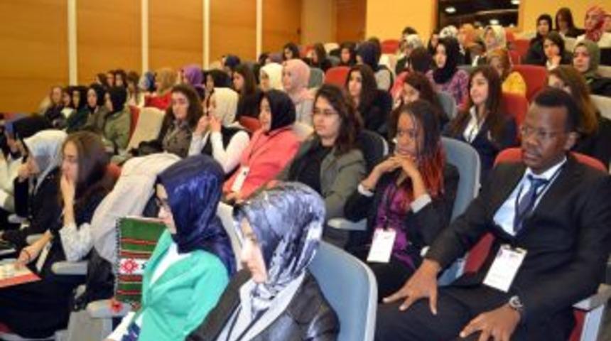 Model BM Konferansında, 'Esed&rsquo;a Destek Veren &Uuml;lkeler Kınansın' &Ouml;nerisi