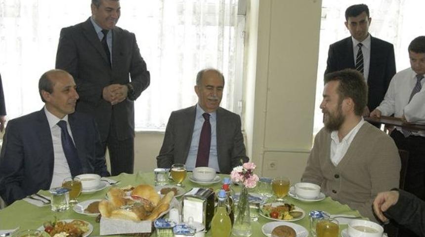 Sel&ccedil;uklu Mutfağı Vali Harput'a Tanıtıldı