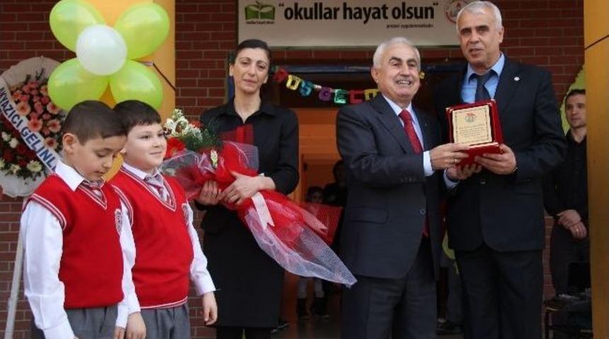 Oğullarının Adına K&uuml;t&uuml;phane Yaptırdılar