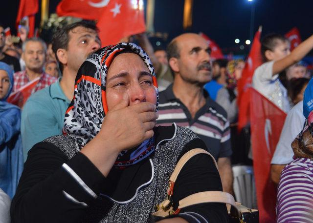 Adana'da, 15 Temmuz şehitleri ve demokrasi için nöbet