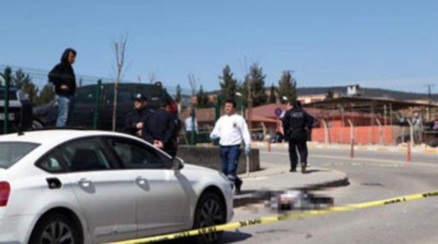 Gaziantep Adliyesi'nde &ccedil;atışma; 4 &ouml;l&uuml;, 2 yaralı