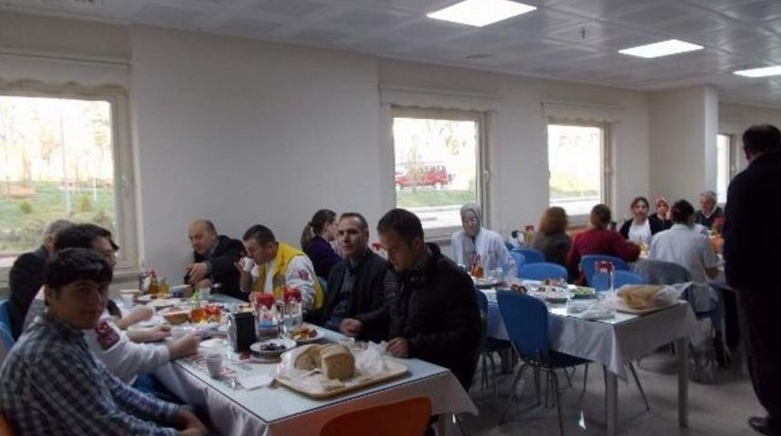 Tıp Bayramında Kahvaltıda Buluştular