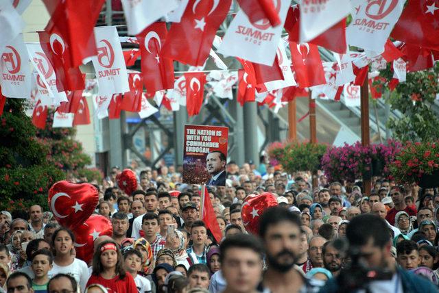 AK Parti'li Kılıç: TBMM'deki milletvekilleri darbe gecesi saliselerle kurtuldu