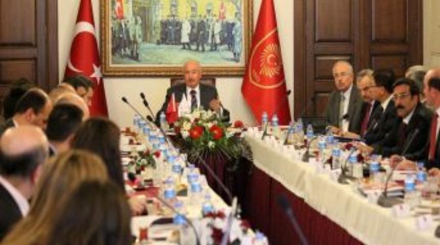 'Parayı Ve Zamanı Y&ouml;netmede Hassas Olun'