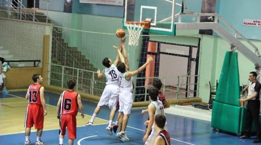 Basketbol Kul&uuml;pler B&ouml;lge Şampiyonası Devam Ediyor
