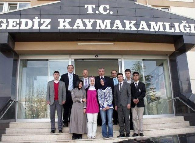 Gediz Anadolu İmam Hatip Lisesi Öğrencilerine Kaymakamdan Teşekkür