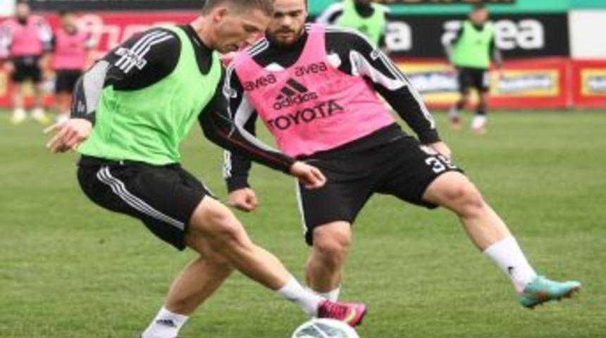 Beşiktaş'ta Kasımpaşa Ma&ccedil;ı Hazırlıkları S&uuml;r&uuml;yor