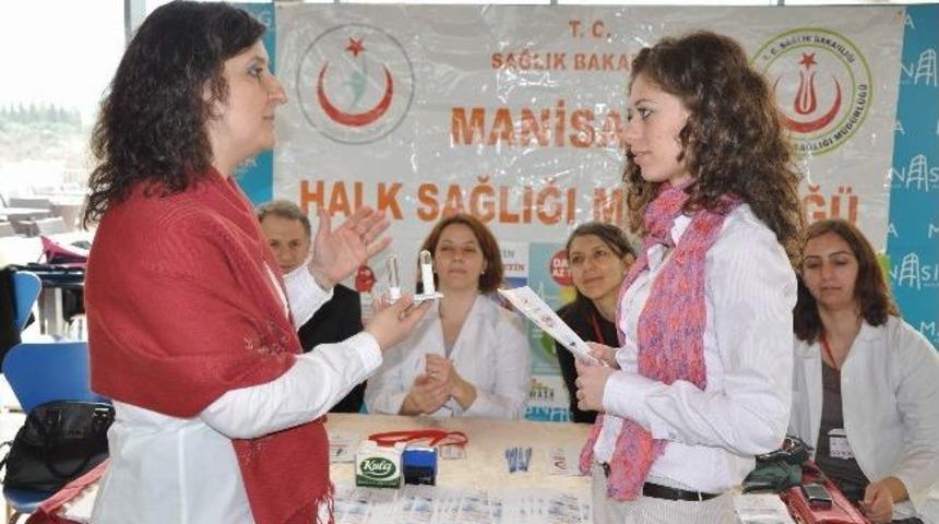 Manisa Halk Sağlığı M&uuml;d&uuml;rl&uuml;ğ&uuml;'nden 'tuza Dikkat' Standı