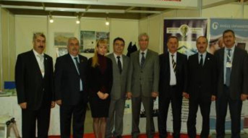 BT&Uuml; Eğitim Fuarında