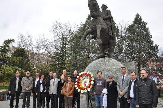 Tabip Odası Başkanı Muhacır: Bir 14 Mart Daha Düş Kırıklığı Ve Öfke İçinde Kutlanmaktadır