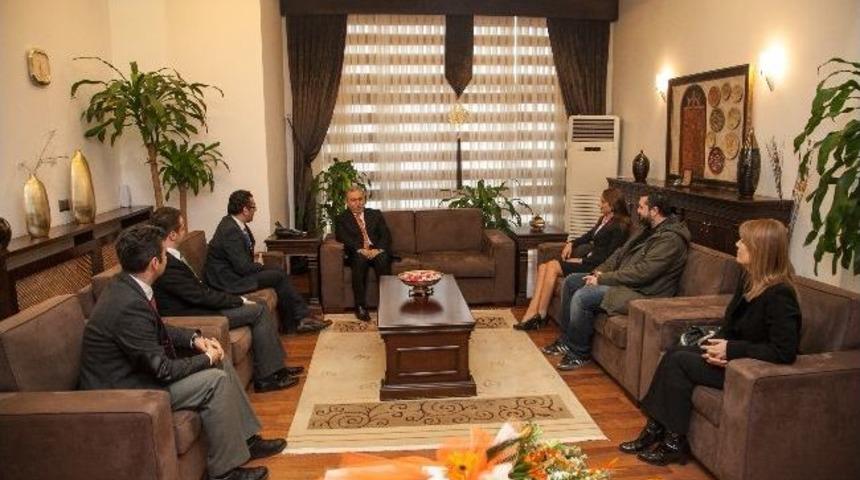 Gen&ccedil; Girişimciler Vali B&uuml;y&uuml;k&rsquo;&uuml; Ziyaret Etti