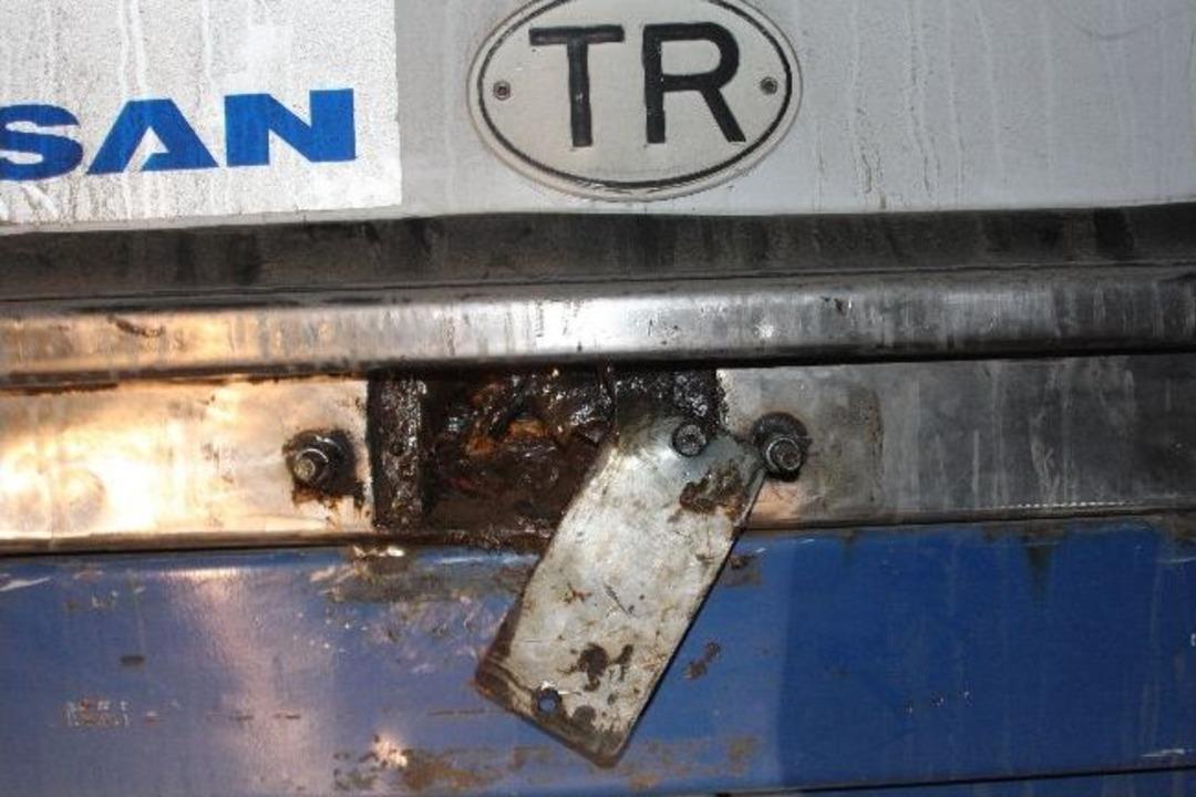 Domates Kurusu Y&uuml;kl&uuml; Tır&rsquo;dan 106 Kilo Eroin &Ccedil;ıktı