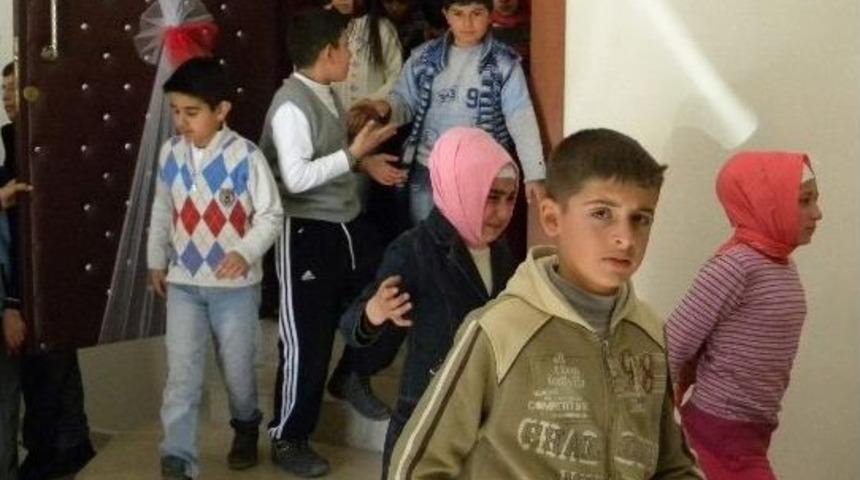 Develi&rsquo;de Taş Mektep Filmine B&uuml;y&uuml;k İlgi